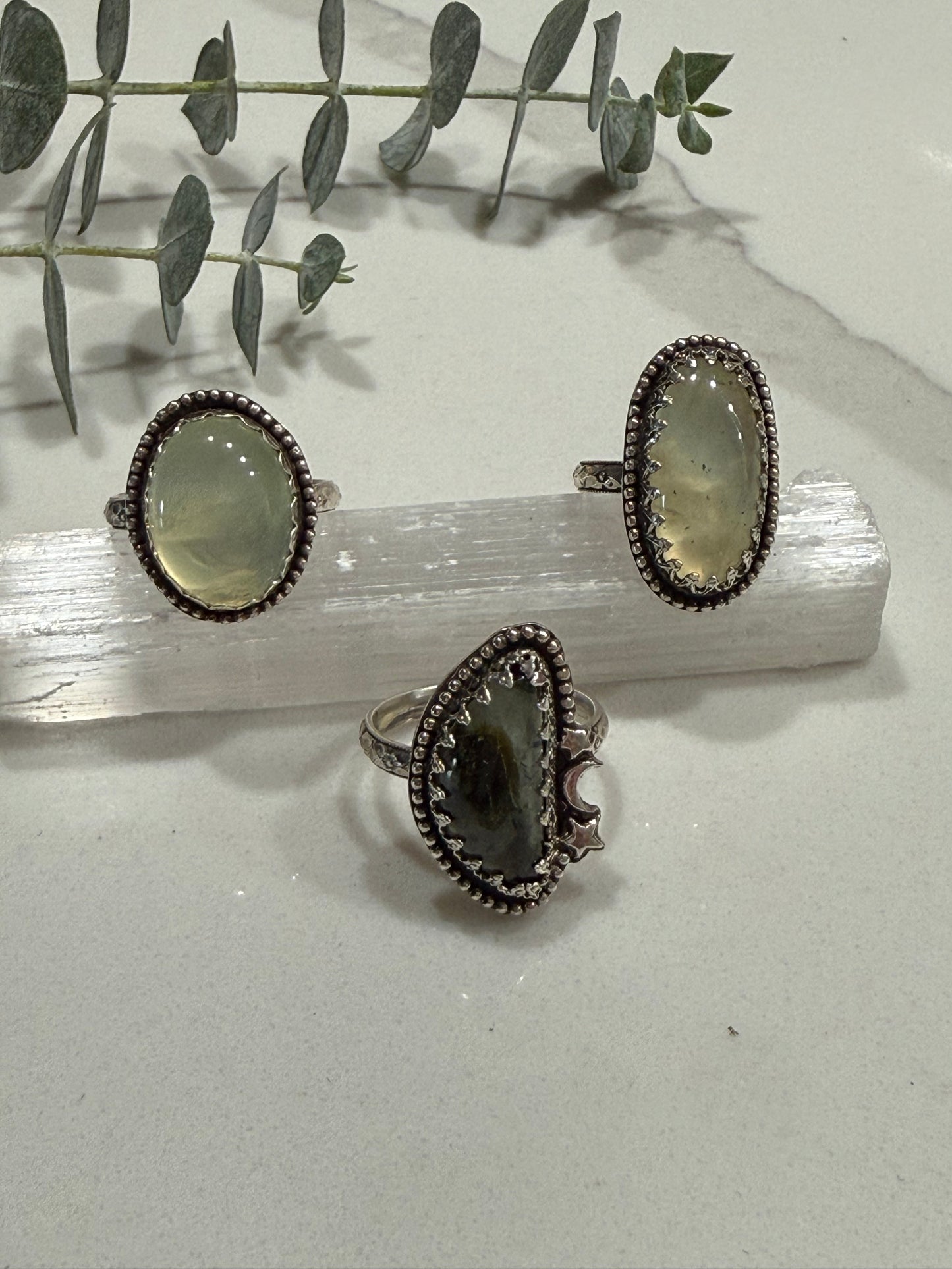 Prehnite ring size 8