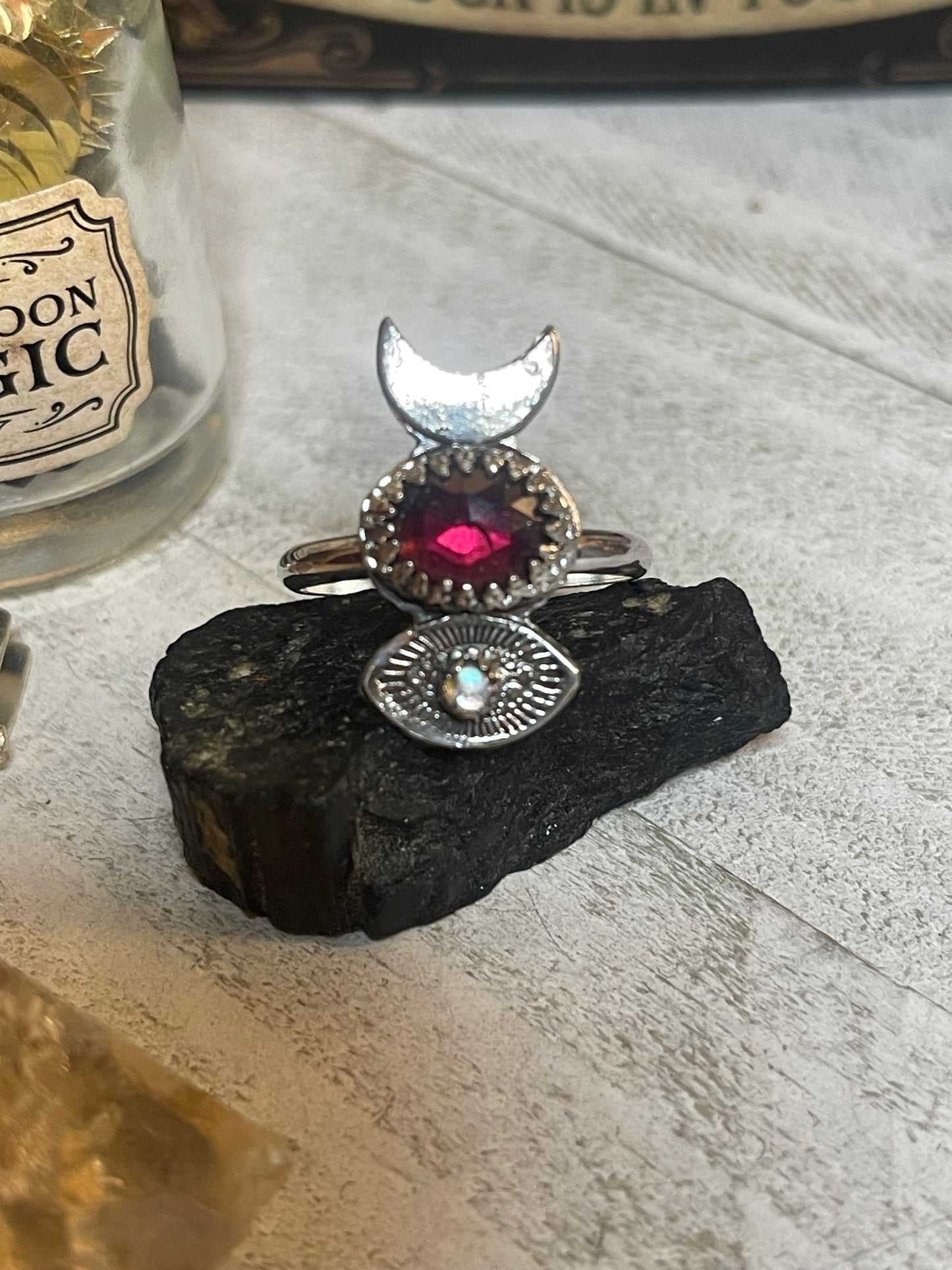 Garnet & Moonstone Ring size 10