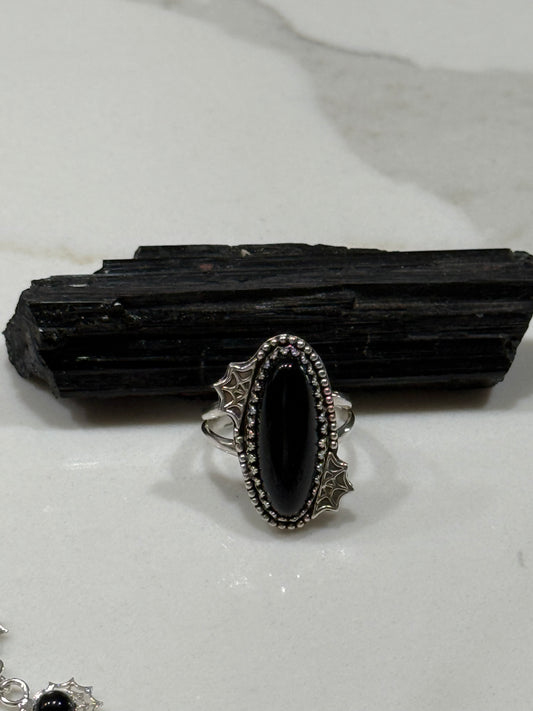 Onyx spiderweb ring size 8