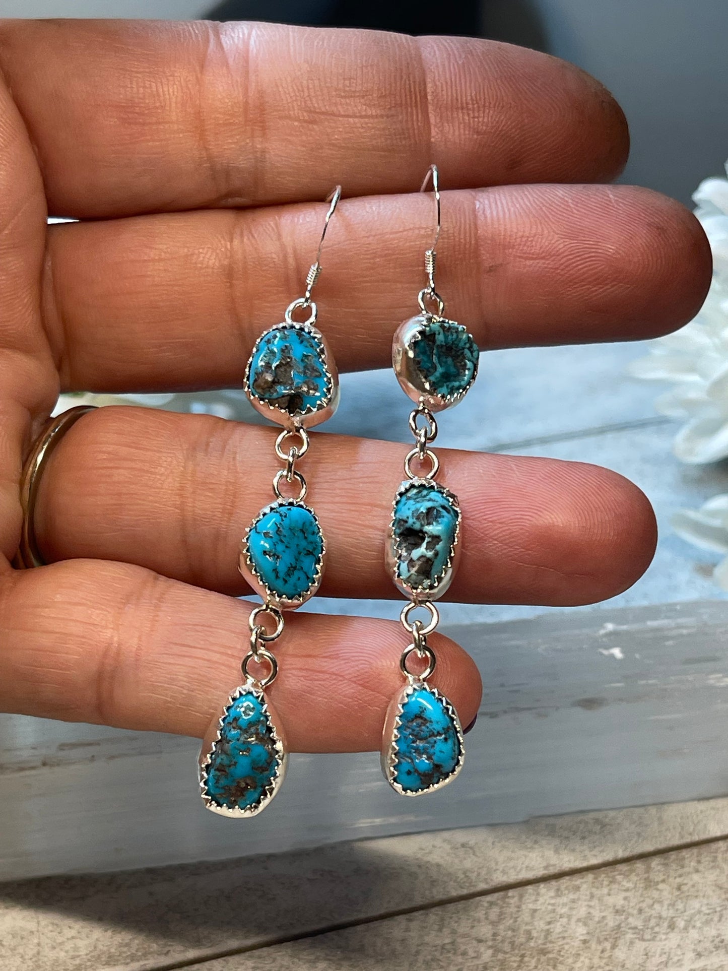 Vintage Kingman Turquoise 3 stone earrings