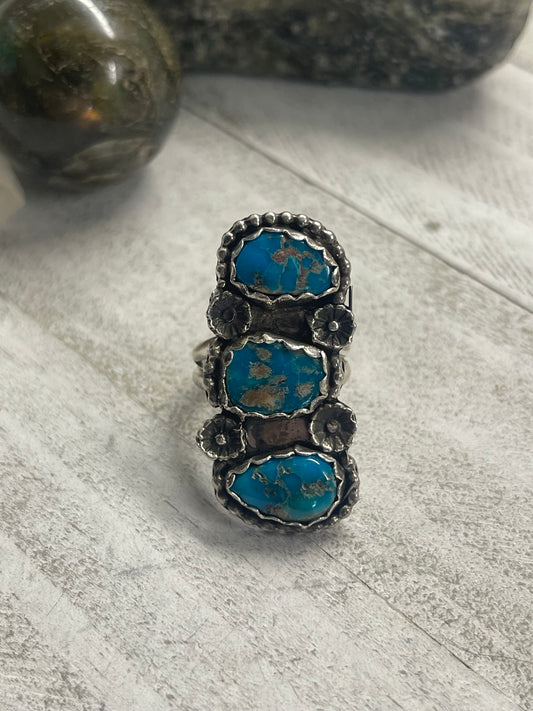 Turquoise Kingman vintage triple stone ring size 5.5